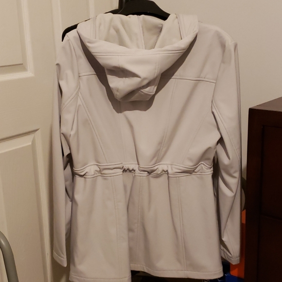 Jacket - Picture 2 of 4